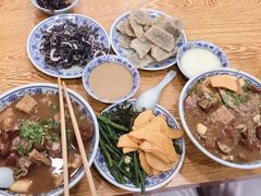 卤煮火烧-门框胡同百年卤煮(新街口店)