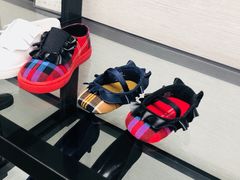 -CHARLES&KEITH(城西银泰店)