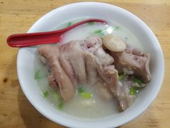 -雷祖芳老妈蹄花店