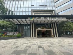 -成都龙之梦瑞峰国际酒店