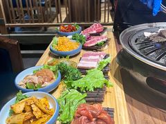 -明洞阿姨·韩式酱蟹烤肉·创意料理(三元桥店)