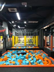 -蹦贝运动中心·蹦床·攀岩·闯关(龙岗店)