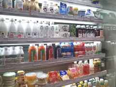 -来伊份(我格广场武宁路店)