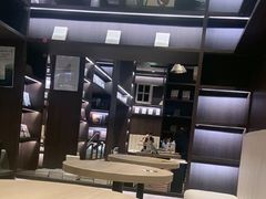 -钟书阁(群光广场店)