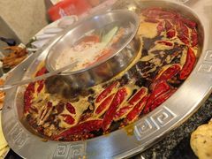 -洞亭火锅(防空洞总店)