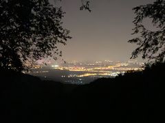 -鬼笑石后山停车场
