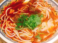 -鑫花溪牛肉米粉(人民广场店)