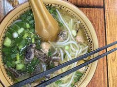 -正宗李家土鸡米线店