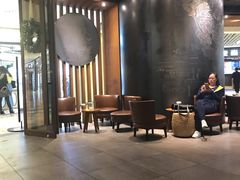 大堂-星巴克臻选(广州太古汇店)