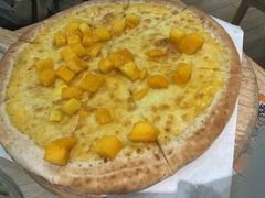 鲜芒奶黄比萨-卢家妈妈·西餐厨房(卜蜂中心店)