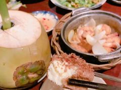 -Cuc Gach Quan Restaurant