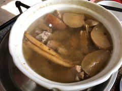 雪梨炖猪肺-石岐乳鸽村(南海第三分店)