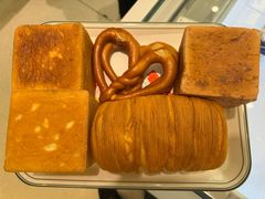 -红星前进面包牛奶公司(畅春园店)