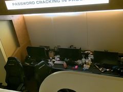 -溯光电竞酒店(西南财大地铁站店)