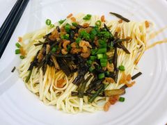 弄堂葱油拌面-弄堂咪道-饭香·面香·馄饨香(汇锦广场店)
