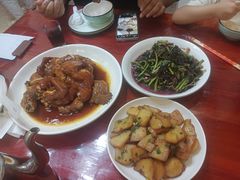 -芦茨金富饭庄·25年老字号·专做稻草鸡