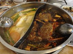 -沈记酸菜牛肉火锅店(九号路店)