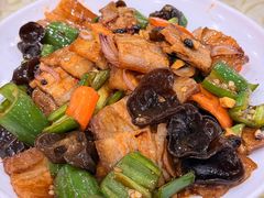 -鹏城人家海鲜酒家·23年老字号(较场尾店)