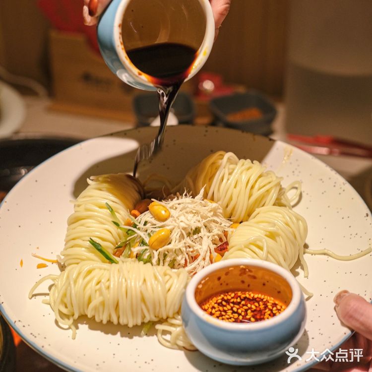 老头儿油爆虾🦐一道菜火了30年