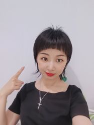 -变画·发型STUDIO