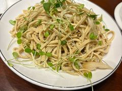 -赶海部落海鲜城(海阳路店)