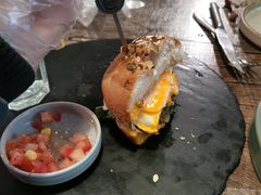 -HIGH FIVE哈福手工汉堡(桂林路店)