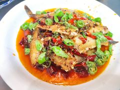 干烧耗儿鱼-洪霞餐馆
