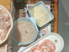 -东巴婆婆云南鱼豆花火锅(大东门店)