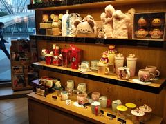 零售区-星巴克臻选(莘庄仲盛店)
