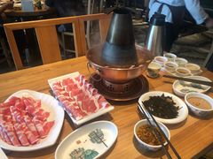 -额尔敦传统涮火锅·烧烤(鑫源山庄店)