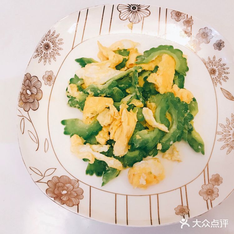 清热解毒、解暑明目的家常苦瓜炒鸡蛋