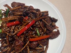 -八府香鸭·啫啫煲(华山路店)