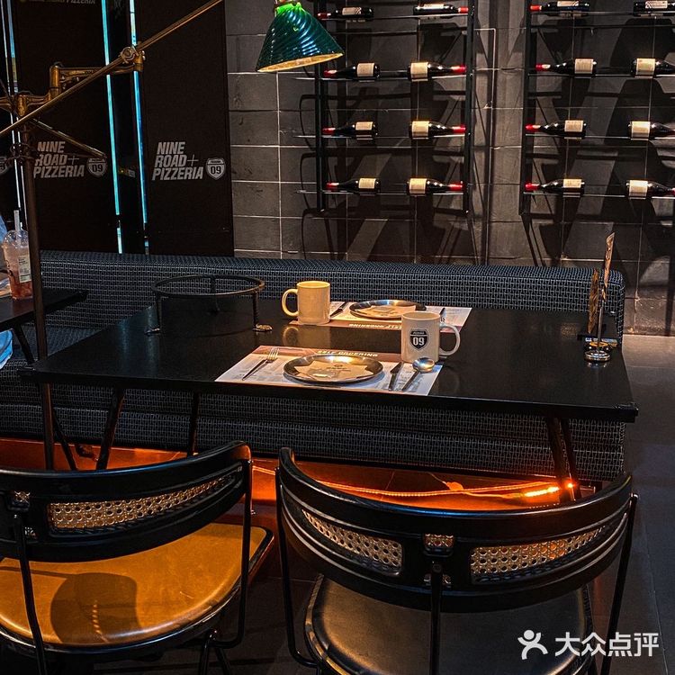 1米长的手工披萨,四种口味一次满足!!