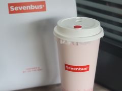 草莓麻薯牛奶天堂-Sevenbus一家奶茶店(汕头万象城店)