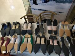 -莱靓奢侈品洗护改衣店(新世界百货崇文店)