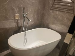 -香港倾城国际·美容美体中心