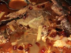 -令狐冲·炭烤活鱼(宝龙店)