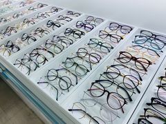 -潘多拉眼镜·蔡司依视路明月(潘家园店)