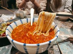 小锅米线-浩海火燒雲傣家菜(静安芮欧店)