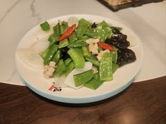 -东口码头·烧鸽子·鱼头泡饼·地方菜(金鹰悦城店)