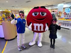 -m豆巧克力世界(上海世茂广场店)