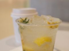 -MQ COFFEE STAND明谦(新洲店)