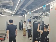 -乐刻健身铁馆(灯市口店)