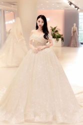 -莫小姐婚纱