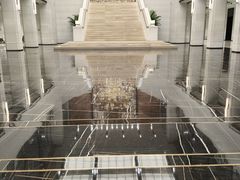 -白玉兰广场停车场