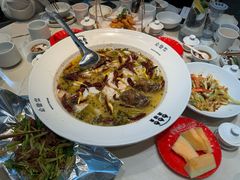 -渔语鱼酸菜鱼新川菜(来福士店)