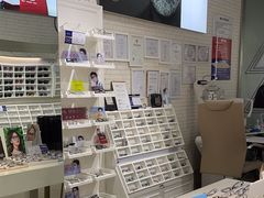 -诺柯视眼镜-蔡司依视路官方工厂店(淞南一店)