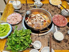-乳仔牛牦牛汤锅 烤羊排(松潘古城店)