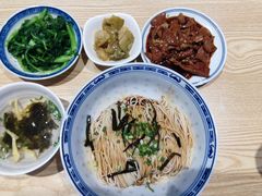 -鲁达面馆本帮风味(共康东路店)