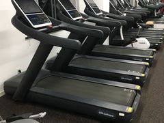 -坚果健身24小时工作室(定西路店)